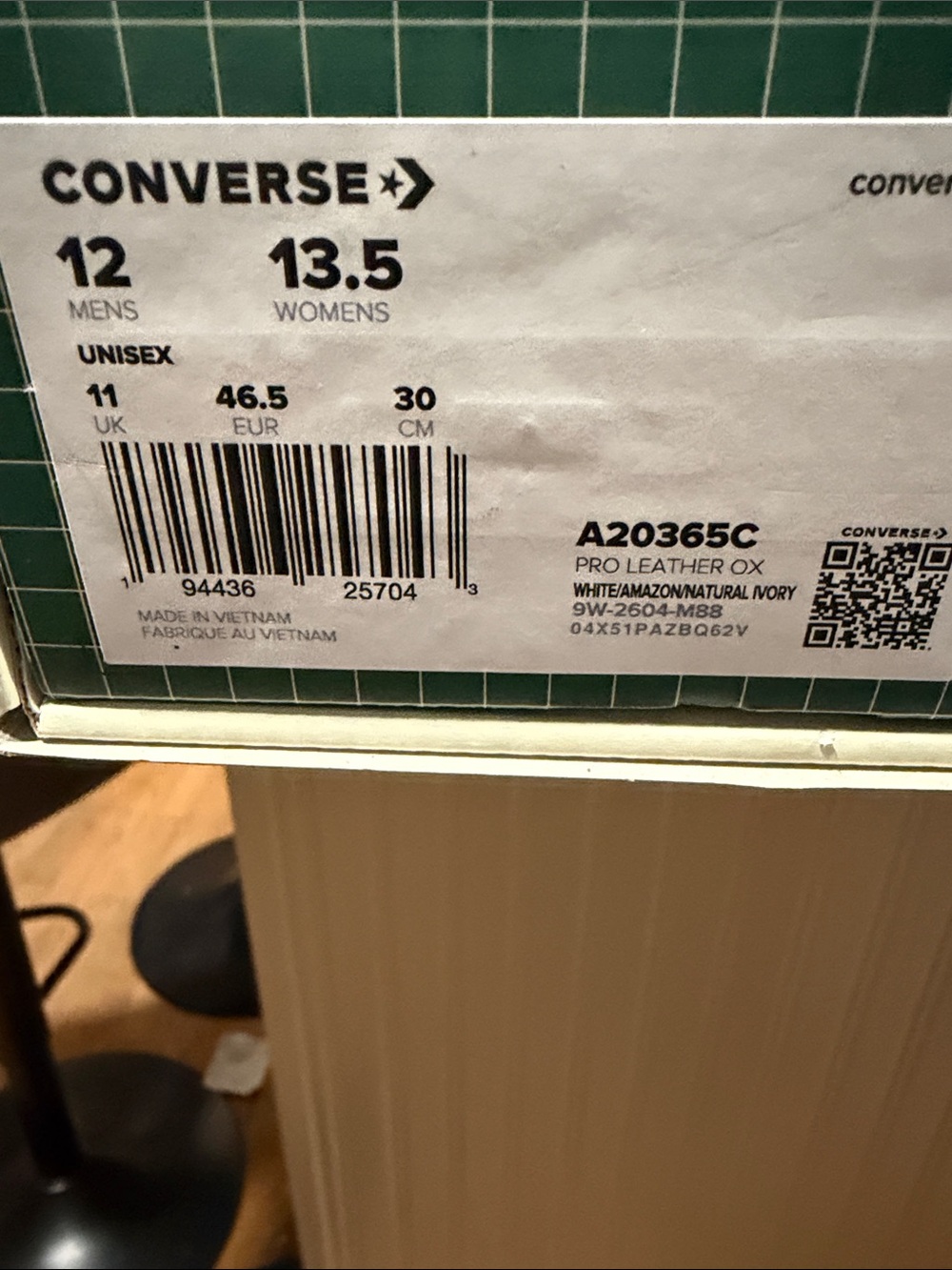 Converse Pro Leather OX Sneakers in White and Natural Ivory